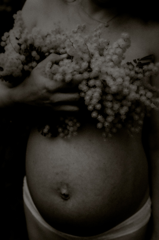 creer des photos en noir et blanc pour la grossesse